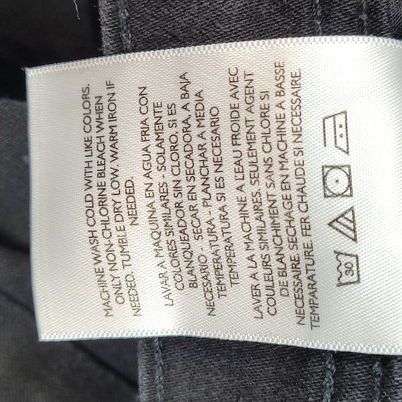 NWOT STYLE & CO BLACK SLIM LEG STRETCH JEANS - Picture 15 of 15